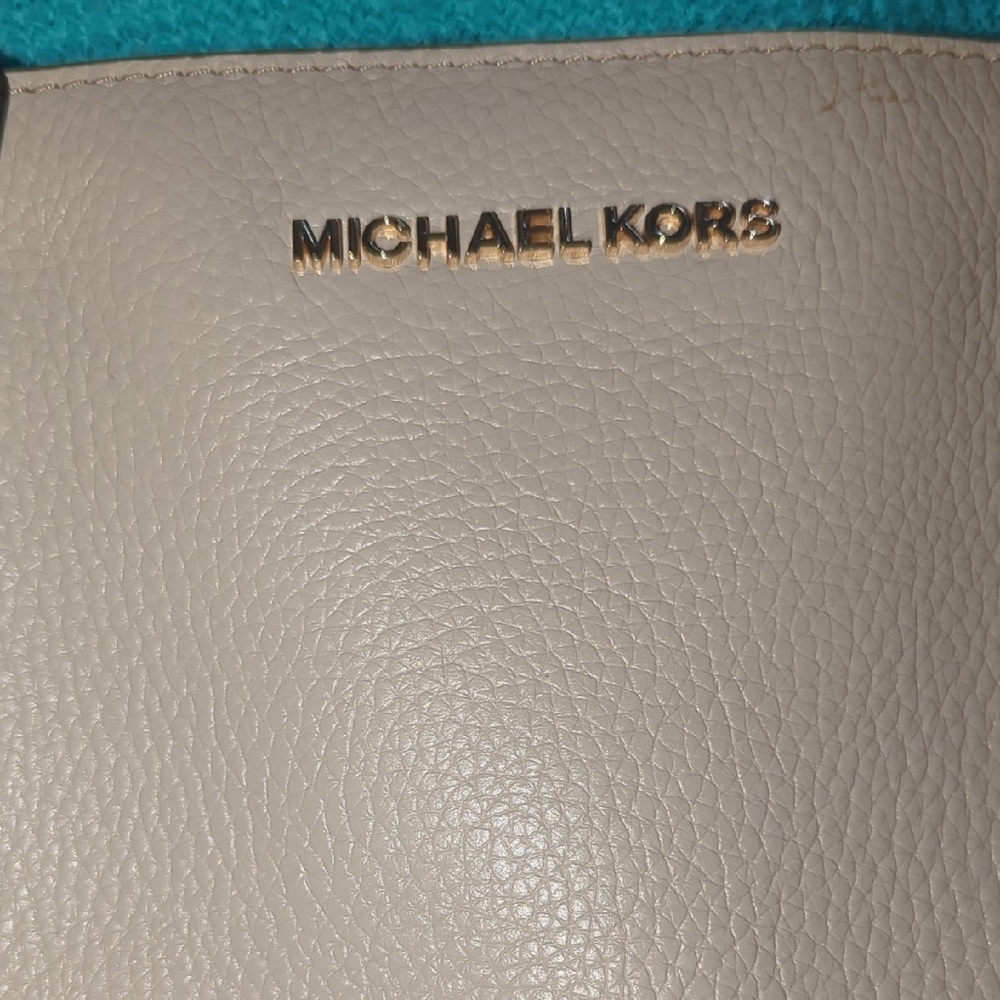 MICHAEL KORS Beige Leather Tote - Picture 12 of 16